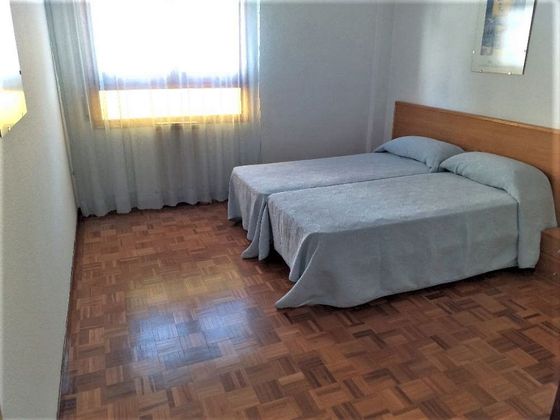 Foto 2 de Piso en venta en Sabiñánigo de 4 habitaciones con balcón y calefacción