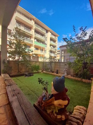 Foto 1 de Piso en venta en calle Sierra de Guara de 4 habitaciones con terraza y piscina