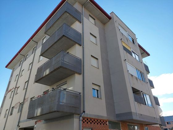 Foto 1 de Venta de piso en calle De Valle de Oza de 3 habitaciones con terraza y garaje
