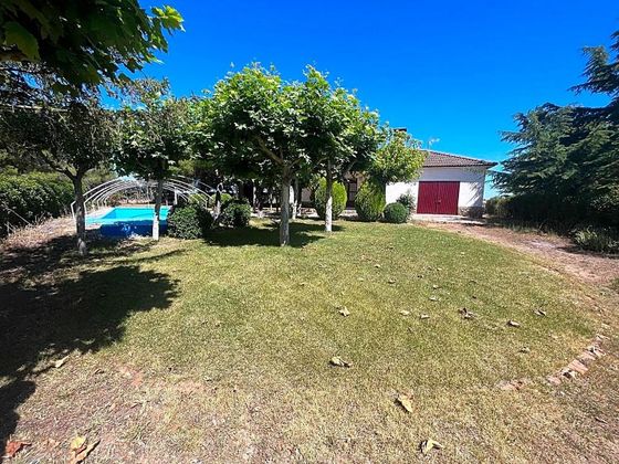 Foto 1 de Casa rural en venda a Parada de Arriba de 1 habitació amb piscina i garatge