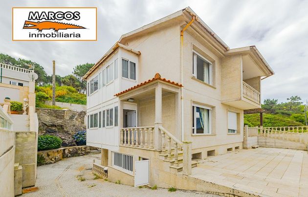 Foto 2 de Xalet en venda a Baiona de 7 habitacions amb terrassa i garatge