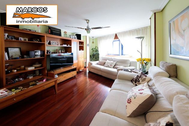 Foto 1 de Pis en venda a O Berbés - Peniche de 3 habitacions amb garatge i calefacció