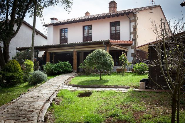 Foto 1 de Casa en venda a Alfoz de Lloredo de 7 habitacions amb terrassa