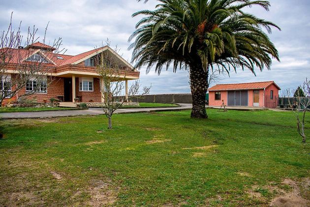 Foto 2 de Chalet en venta en Santillana del Mar de 6 habitaciones con terraza y garaje