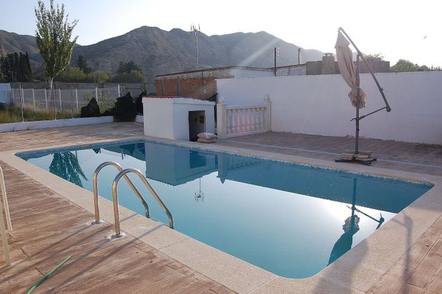 Foto 2 de Xalet en venda a Alfajarín de 5 habitacions amb terrassa i piscina