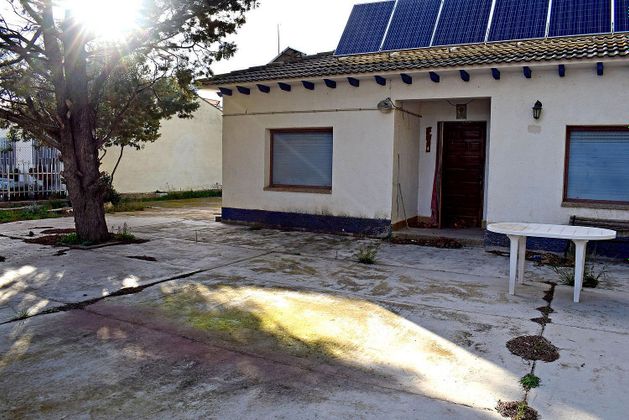 Foto 2 de Xalet en venda a Villamayor de Gállego de 2 habitacions amb terrassa i piscina