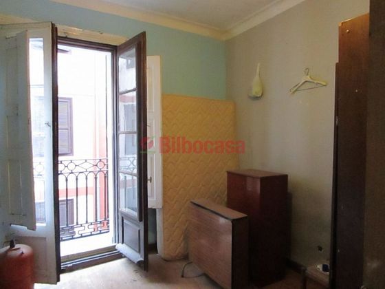 Foto 1 de Pis en venda a Casco Viejo de 7 habitacions amb balcó i calefacció