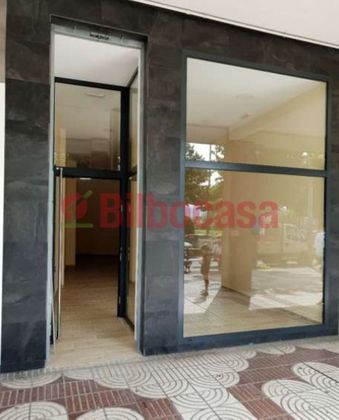 Foto 1 de Local en lloguer a Bagatza - San Vicente de 75 m²