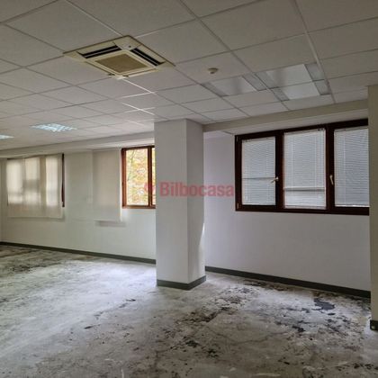 Foto 2 de Alquiler de oficina en Castaños con garaje y aire acondicionado