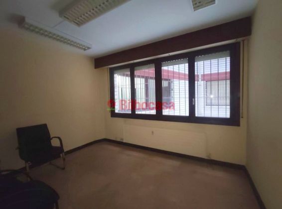 Foto 1 de Oficina en alquiler en San Pedro de Deusto-La Ribera con garaje y calefacción
