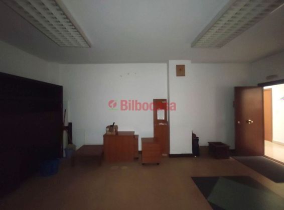 Foto 2 de Oficina en alquiler en San Pedro de Deusto-La Ribera con garaje y calefacción