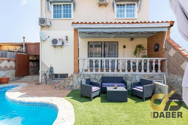 Foto 2 de Casa en venda a Illescas de 4 habitacions amb piscina i garatge