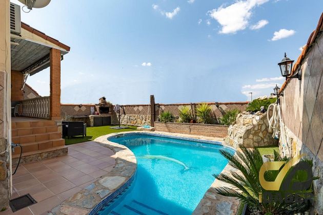 Foto 1 de Casa en venda a Illescas de 4 habitacions amb piscina i garatge