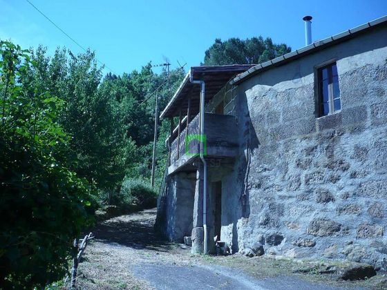 Foto 2 de Casa en venta en Pereiro de Aguiar (O) de 3 habitaciones con garaje y jardín