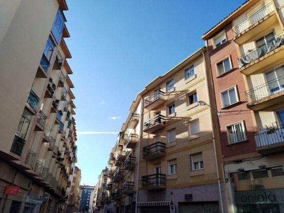 Foto 2 de Pis en venda a calle De Juan María Guelbenzu Kalea de 3 habitacions amb garatge i balcó