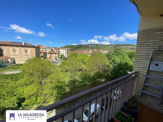 Foto 2 de Venta de piso en Villava/Atarrabia de 3 habitaciones con terraza y balcón