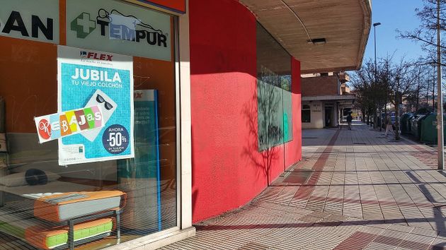 Foto 1 de Local en venda a calle Benjamín de Tudela amb terrassa