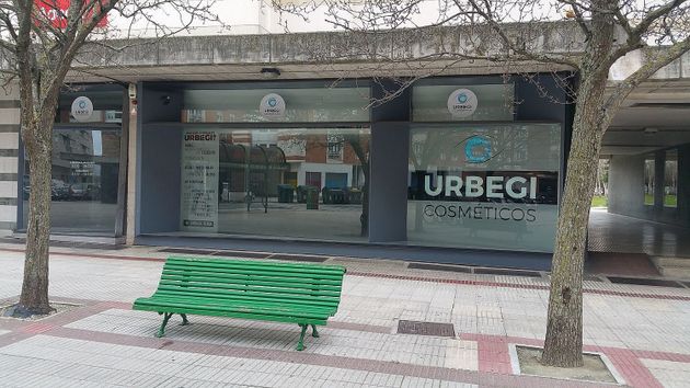 Foto 1 de Local en venda a calle De Irunlarrea de 148 m²