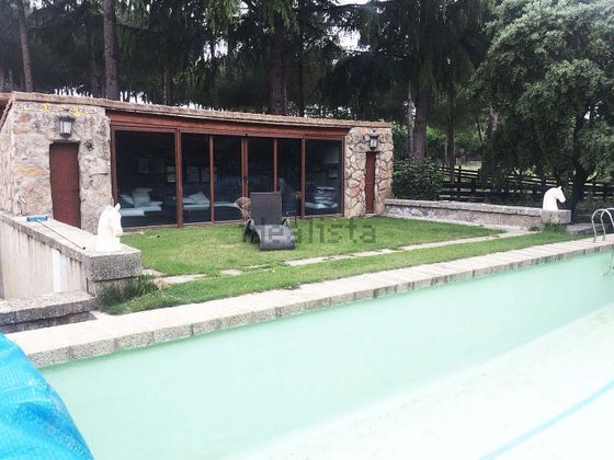 Foto 2 de Venta de chalet en Navas del Marqués (Las) de 10 habitaciones con terraza y piscina