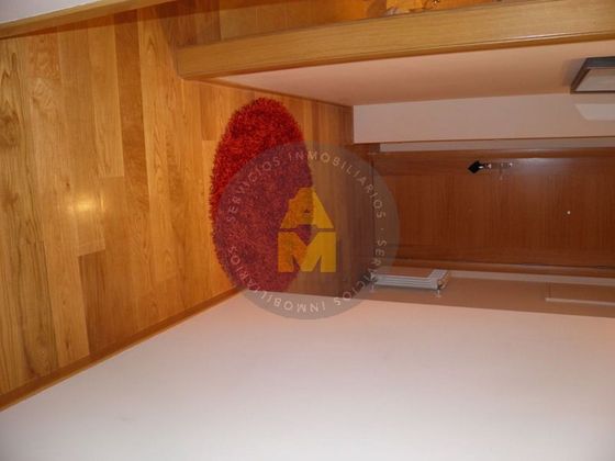 Foto 2 de Pis en venda a O Feal - Xubia de 2 habitacions amb garatge i mobles
