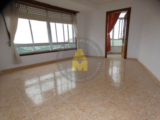 Foto 1 de Venta de piso en A Malata - Catabois - Ciudad Jardín de 3 habitaciones con balcón y calefacción