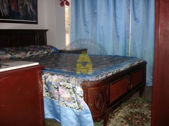Foto 2 de Pis en venda a Alto del Castaño de 3 habitacions amb mobles i calefacció