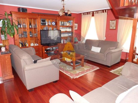 Foto 1 de Dúplex en venda a Esteiro de 5 habitacions amb terrassa i garatge