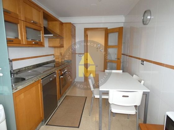 Foto 2 de Piso en venta en Pontedeume de 2 habitaciones con garaje y calefacción
