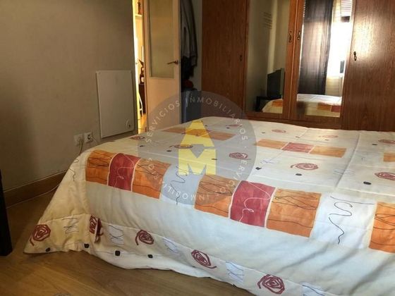 Foto 2 de Piso en venta en Praza de España de 3 habitaciones con calefacción