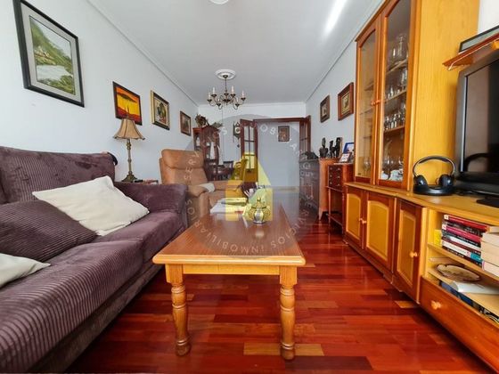 Foto 2 de Pis en venda a A Malata - Catabois - Ciudad Jardín de 3 habitacions amb garatge i calefacció