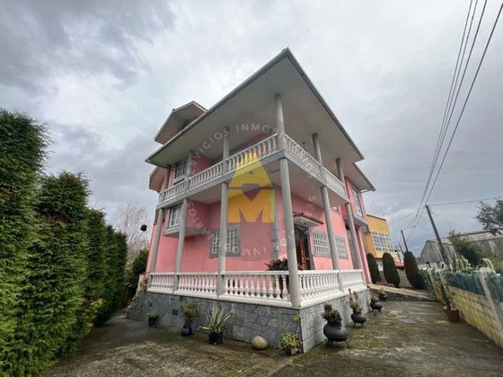 Foto 1 de Casa en venda a Piñeiros- Freixeiro de 4 habitacions amb terrassa i garatge