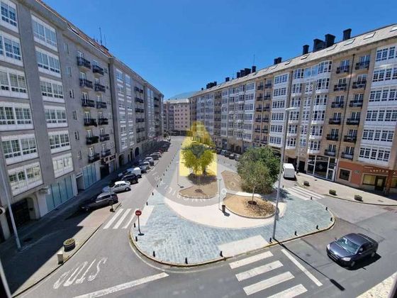 Foto 1 de Piso en alquiler en Praza de España de 3 habitaciones con calefacción y ascensor