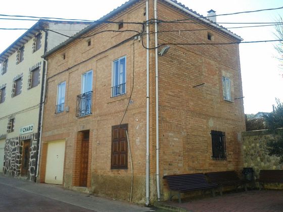 Foto 1 de Casa en venda a plaza La Iglesia de 3 habitacions amb garatge i calefacció