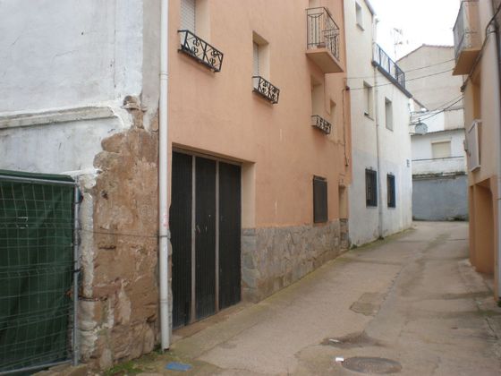 Foto 1 de Venta de casa adosada en calle Medio de 5 habitaciones con terraza y garaje