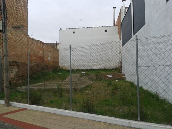 Foto 2 de Venta de terreno en La Portalada - Varea de 180 m²