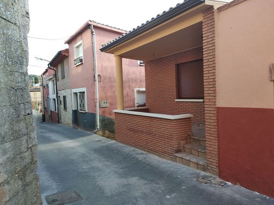 Foto 1 de Casa adossada en venda a calle Fuente de 4 habitacions amb terrassa