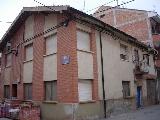 Foto 2 de Casa adosada en venta en calle La Parra de 5 habitaciones con terraza y garaje