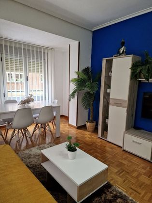 Foto 2 de Pis en venda a Centro - Logroño de 3 habitacions amb terrassa i aire acondicionat