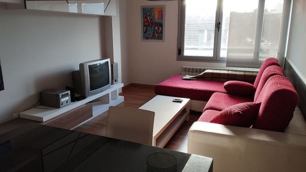 Foto 1 de Venta de piso en Lardero de 3 habitaciones con terraza y garaje