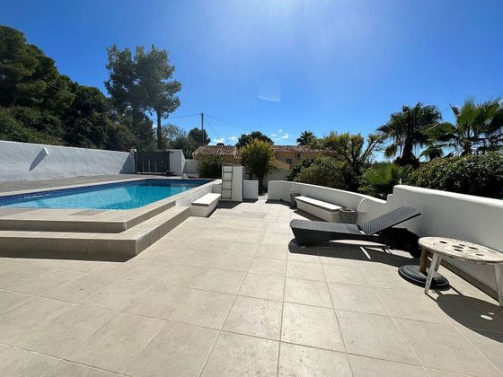 Foto 2 de Chalet en venta en El Portet - Pla de Mar de 4 habitaciones con terraza y piscina