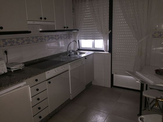 Foto 1 de Pis en venda a calle Casiano Moreno de 2 habitacions amb terrassa i piscina