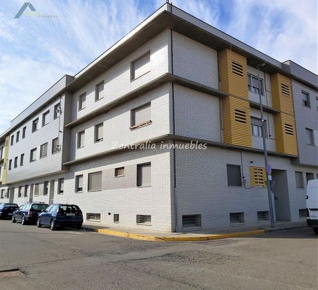 Foto 1 de Venta de piso en Pedrola de 2 habitaciones con terraza y garaje