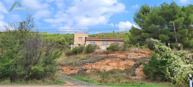 Foto 1 de Casa rural en venda a edificio Diseminados de 4 habitacions amb terrassa i garatge