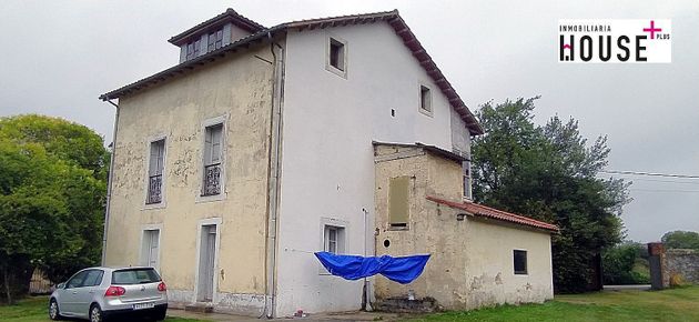 Foto 2 de Casa en venda a Castrillón de 11 habitacions amb terrassa i garatge