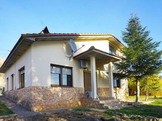Foto 1 de Casa en venta en Estopiñán del Castillo de 4 habitaciones con garaje y calefacción