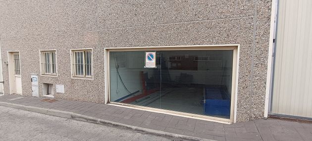 Foto 2 de Nave en venta en Mejorada del Campo con garaje y aire acondicionado