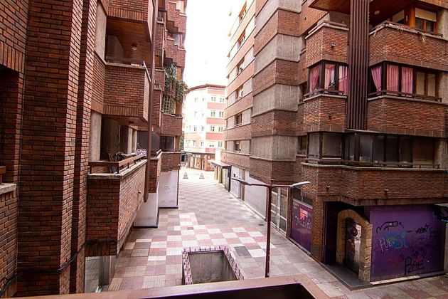 Foto 2 de Pis en venda a Centro Ciudad de 3 habitacions amb terrassa i garatge