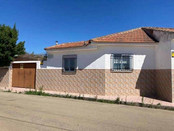 Foto 1 de Casa en venda a Robledo (El) de 4 habitacions amb garatge i aire acondicionat