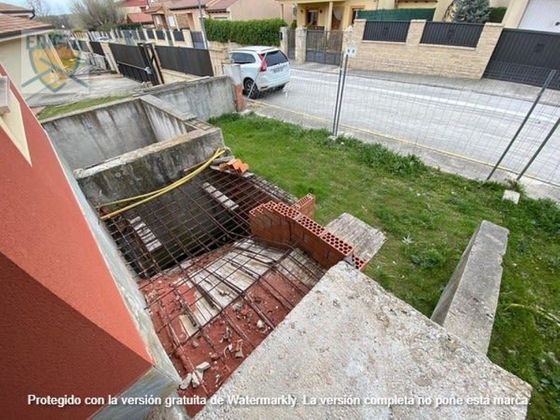 Foto 2 de Venta de casa en Hontanares de Eresma de 4 habitaciones con terraza y garaje