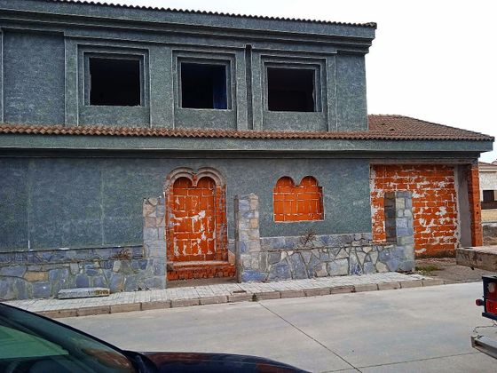 Foto 2 de Casa en venda a Fuenterrebollo de 5 habitacions amb terrassa i garatge